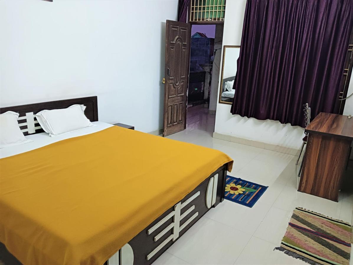 Varuna Palace-Fully Vaccinated Staff Varanasi Exterior photo
