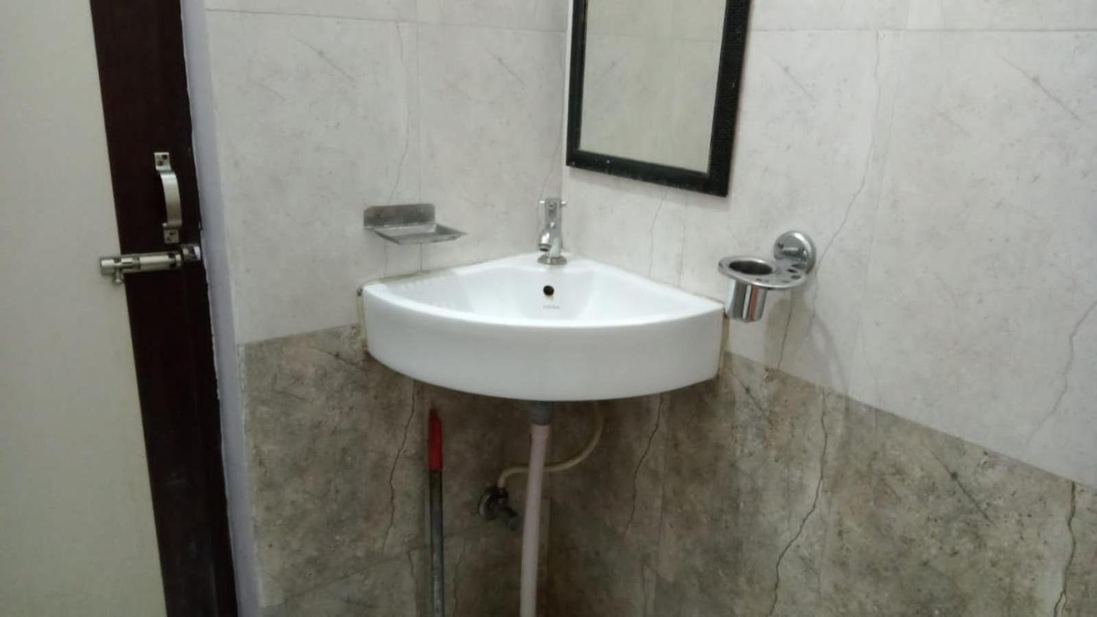 Varuna Palace-Fully Vaccinated Staff Varanasi Exterior photo